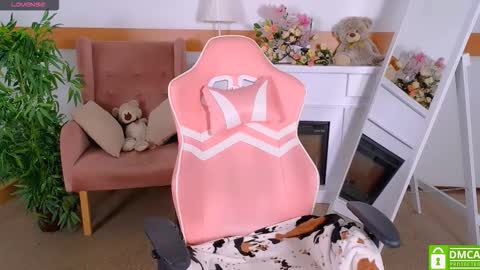 antonia_ferrero online show from October 2025 06:45:01 AM