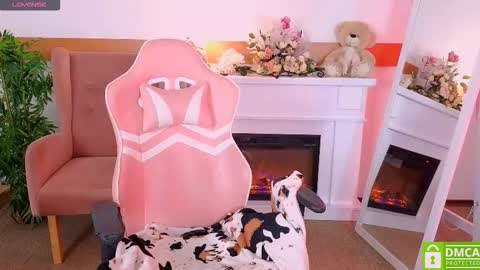 antonia_ferrero online show from December 2025 07:58:02 AM