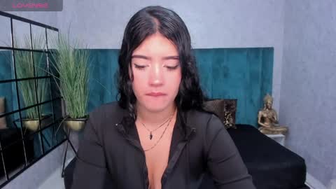 A N T O N I A online show from April 2026 11:44:01 AM