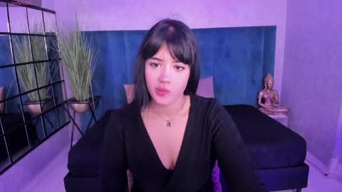 A N T O N I A online show from May 2026 11:38:01 AM