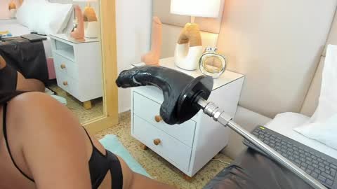 Antonia online show from February 2025 11:58:01 PM