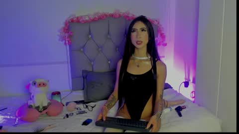 antonieta23 online show from October 2025 03:26:02 AM