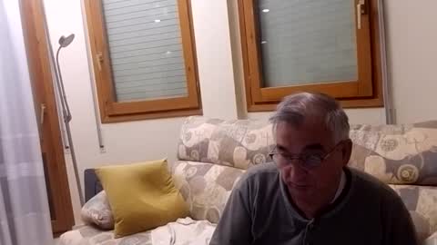 Antonio online show from November 2025 02:33:01 AM