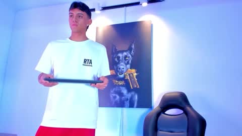 Snapshot of antoniomancinin chatting on October 2025 04:01:02 AM brendan and stiiven online show from October 2025 04:01:02 AM