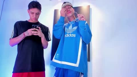 Snapshot of antoniomancinin chatting on November 2025 12:10:02 AM brendan and stiiven online show from November 2025 12:10:02 AM