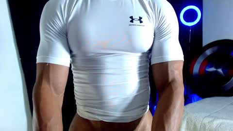 Snapshot of antonywebb94 chatting on October 2025 05:34:02 PM Instagram miguelangel1802 online show from October 2025 05:34:02 PM