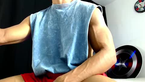 Snapshot of antonywebb94 chatting on November 2025 06:45:02 PM Instagram miguelangel1802 online show from November 2025 06:45:02 PM