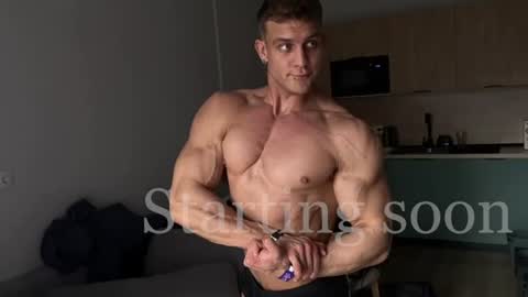 Snapshot of antray_misti chatting on July 2026 03:30:01 PM Adam 24 online show from July 2026 03:30:01 PM