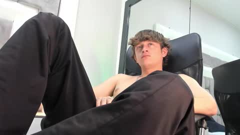 Anthony King online show from October 2025 08:38:02 PM