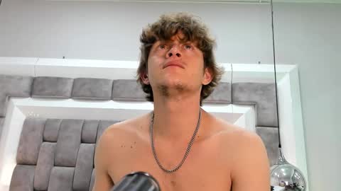 Anthony King online show from October 2025 08:18:01 PM