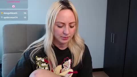 Snapshot of anttoniia chatting on December 2024 09:34:01 PM Antonia online show from December 2024 09:34:01 PM