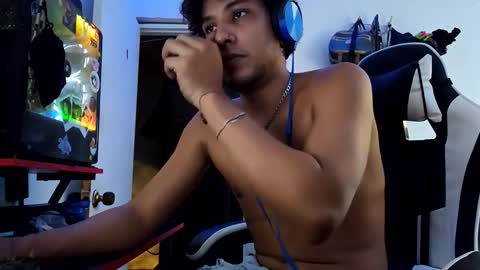 Snapshot of anuardhm chatting on October 2025 12:52:02 AM AnuarDHM online show from October 2025 12:52:02 AM