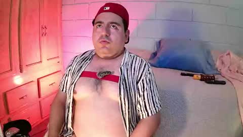 Snapshot of anuarfox chatting on November 2025 12:07:01 PM AnuarFox online show from November 2025 12:07:01 PM