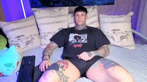 Snapshot of anubisgod88 chatting on November 2025 05:06:01 AM Tom online show from November 2025 05:06:01 AM