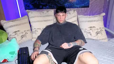 Snapshot of anubisgod88 chatting on November 2025 06:11:02 AM Tom online show from November 2025 06:11:02 AM