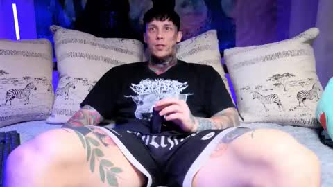 Snapshot of anubisgod88 chatting on December 2025 06:19:02 AM Tom online show from December 2025 06:19:02 AM