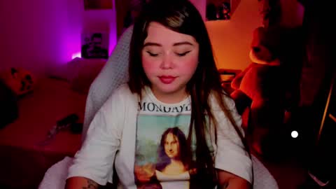   Independent model  online show from March 2025 06:16:02 AM