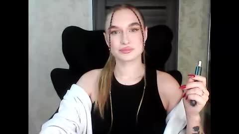 AnyaSmack online show from December 2025 07:00:01 PM