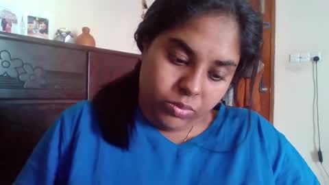 anydanyg online show from November 2025 06:25:02 AM