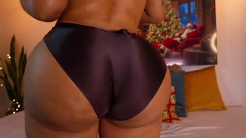 Dulce Maria online show from December 2024 05:14:02 AM