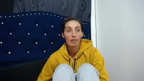 anyu online show from January 2025 02:52:01 AM