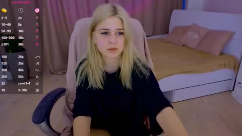 ApheliaStar online show from March 2026 04:00:01 PM