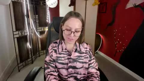 Snapshot of aphexqueen chatting on February 2025 01:10:01 PM APHEX QUEEN online show from February 2025 01:10:01 PM