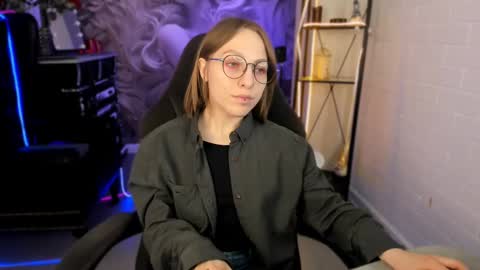 Snapshot of aphexqueen chatting on February 2025 09:11:01 AM APHEX QUEEN online show from February 2025 09:11:01 AM