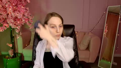 Snapshot of aphexqueen chatting on March 2025 09:10:02 AM APHEX QUEEN online show from March 2025 09:10:02 AM