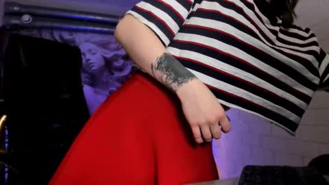 Snapshot of aphexqueen chatting on November 2025 05:30:02 AM APHEX QUEEN online show from November 2025 05:30:02 AM