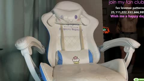 Snapshot of apollojam chatting on April 2026 02:36:01 AM August BUY MY VIDEOS IN MY BIO. SALE 20 online show from April 2026 02:36:01 AM