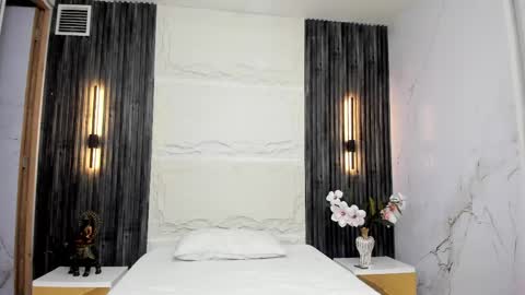   online show from April 2026 02:05:02 AM