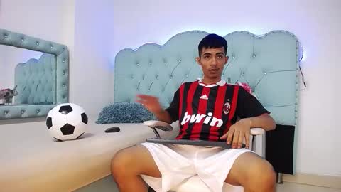 Snapshot of apolo_richards chatting on February 2026 08:01:02 PM Apolo Richards online show from February 2026 08:01:02 PM