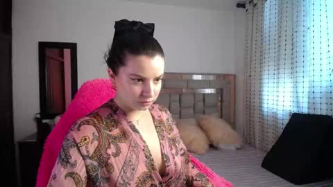 Snapshot of apolonia333 chatting on June 2026 06:13:02 PM Apolonia online show from June 2026 06:13:02 PM