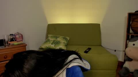 Lola  Apolo online show from October 2025 02:18:01 AM