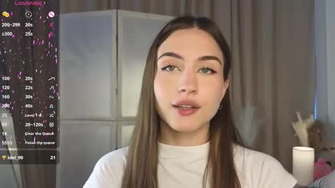 Snapshot of appleeepie chatting on September 2025 09:09:02 AM Vicki online show from September 2025 09:09:02 AM