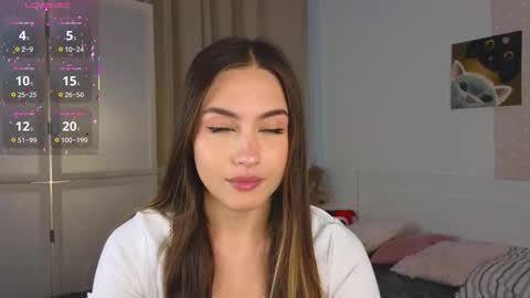 Snapshot of appleeepie chatting on October 2025 09:07:02 AM Vicki online show from October 2025 09:07:02 AM