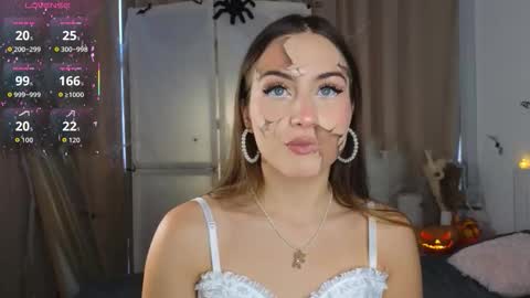 Snapshot of appleeepie chatting on October 2025 09:04:01 AM Vicki online show from October 2025 09:04:01 AM