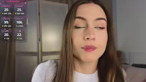 Snapshot of appleeepie chatting on November 2025 09:08:02 AM Vicki online show from November 2025 09:08:02 AM