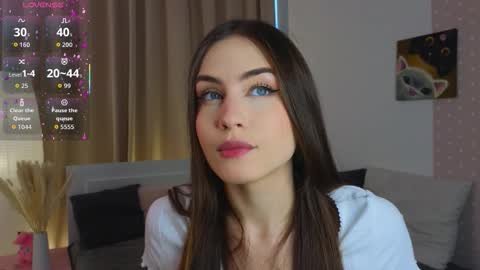 Snapshot of appleeepie chatting on November 2025 09:08:02 AM Vicki online show from November 2025 09:08:02 AM