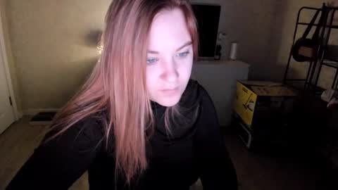 appleyummybuns online show from November 2025 02:36:01 AM