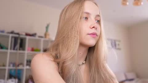  REYNA  my friend   online show from June 2026 03:09:01 PM