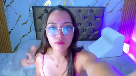 APRIL online show from September 2025 11:32:02 PM