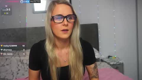 Snapshot of april_flix chatting on September 2025 08:42:01 PM April Flix online show from September 2025 08:42:01 PM