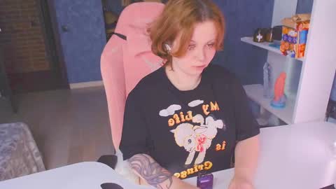 Snapshot of april_hentaigirl chatting on October 2025 06:39:02 AM    my special content  online show from October 2025 06:39:02 AM