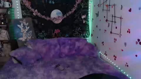 april_l6 online show from March 2025 07:27:02 PM