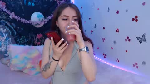 april_l6 online show from September 2025 10:20:01 PM