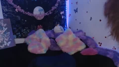 april_l6 online show from October 2025 11:17:02 PM