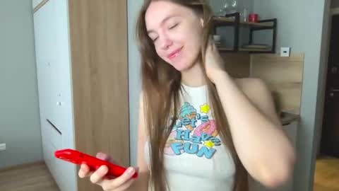 Snapshot of april_moon_s chatting on August 2026 04:42:02 PM april_moon_s online show from August 2026 04:42:02 PM