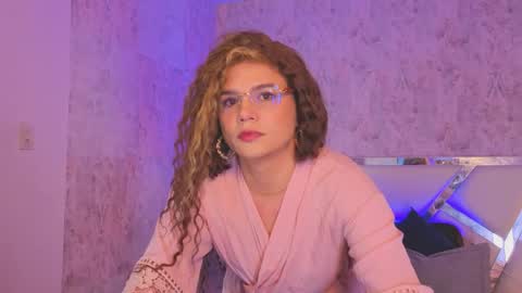 Isabella online show from June 2026 09:20:01 PM